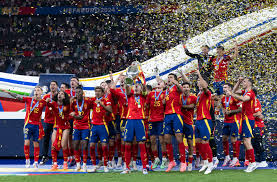 曼聯官宣球隊與烏拉圭前鋒卡瓦尼續約至2022年.